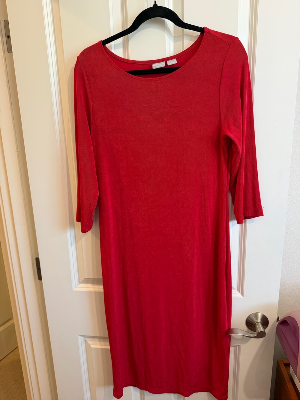 Chico’s travelers red 3/4 sleeve midi length dress, size 1 (8/10)